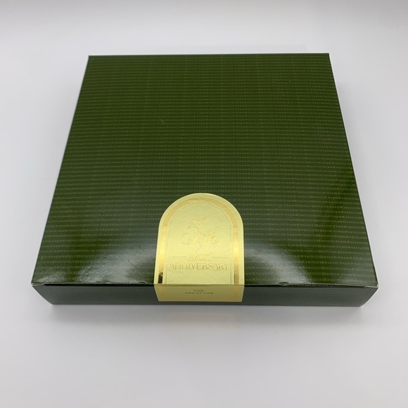 Avon 5th Anniversary 1992 Fine Porcelain Plate “The Great Oak” 22k gold Trim 8.5 - Picture 8 of 9